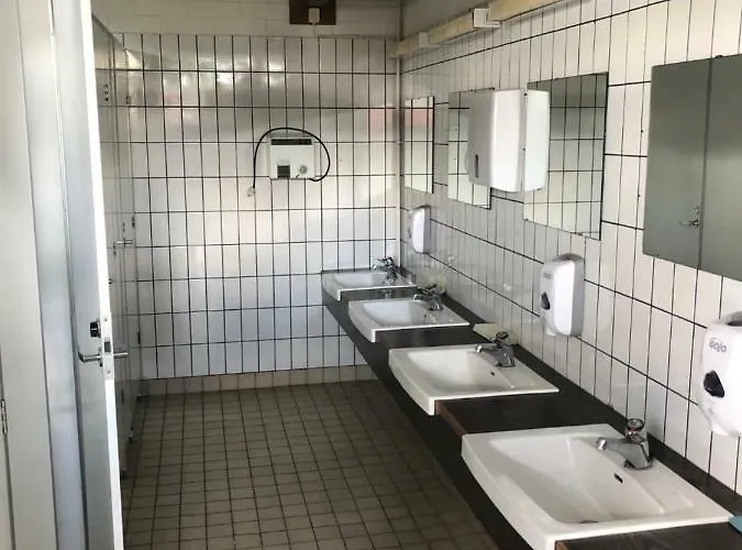 Kesaeaitat Κάμπινγκ *